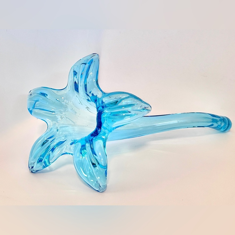 Hand Blown Aqua Blue Pulled Glass Epergne Flower Horn Vase
